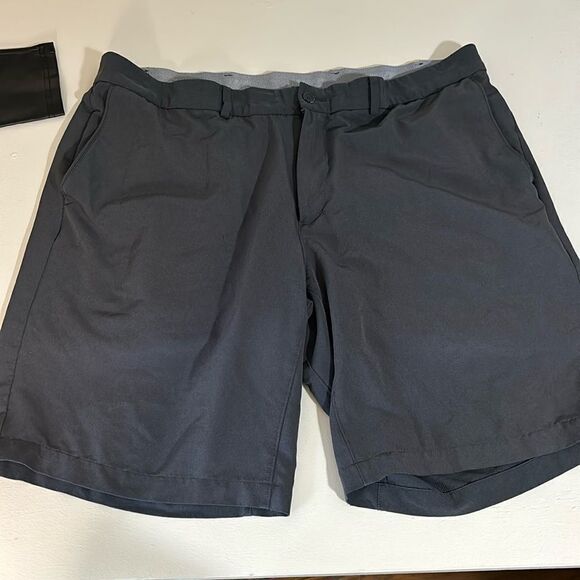 Grey Nike golf shorts - Picture 1 of 2